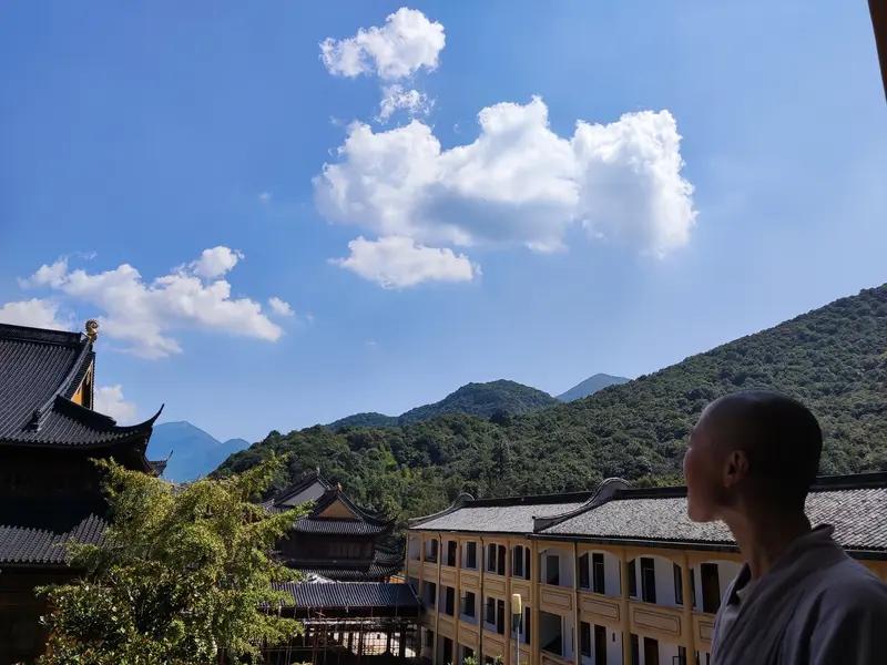 别跟自己较劲了，放下不属于自己的执念，守好手里安稳的日子，这比什么都更重要呀[比