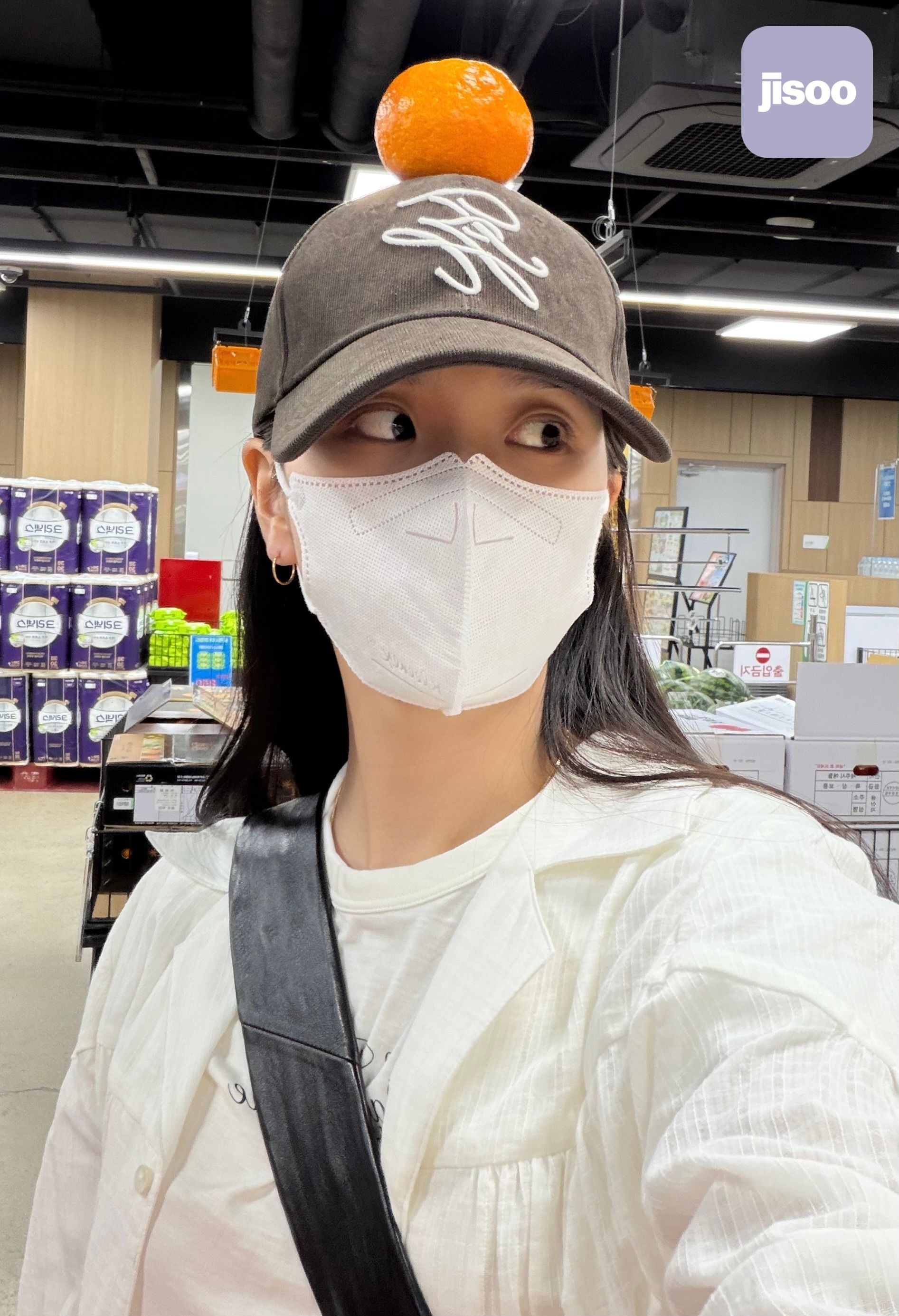 kimjisoo  jisoo app更新照片金顶顶重出江湖🍊 