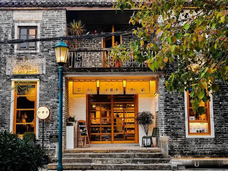 生活呀，从来都不是想象中那么轻松容易。我们常常会在各种事情上，渴望得到别人的理解