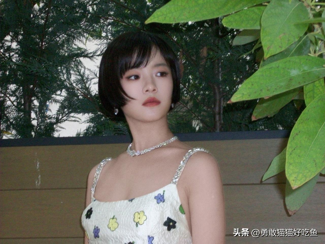 李庚希分享图片