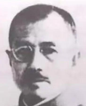 1945年5月，空袭日本本土的十几名美军飞行员被日军抓获，日酋横山勇下令处死其中