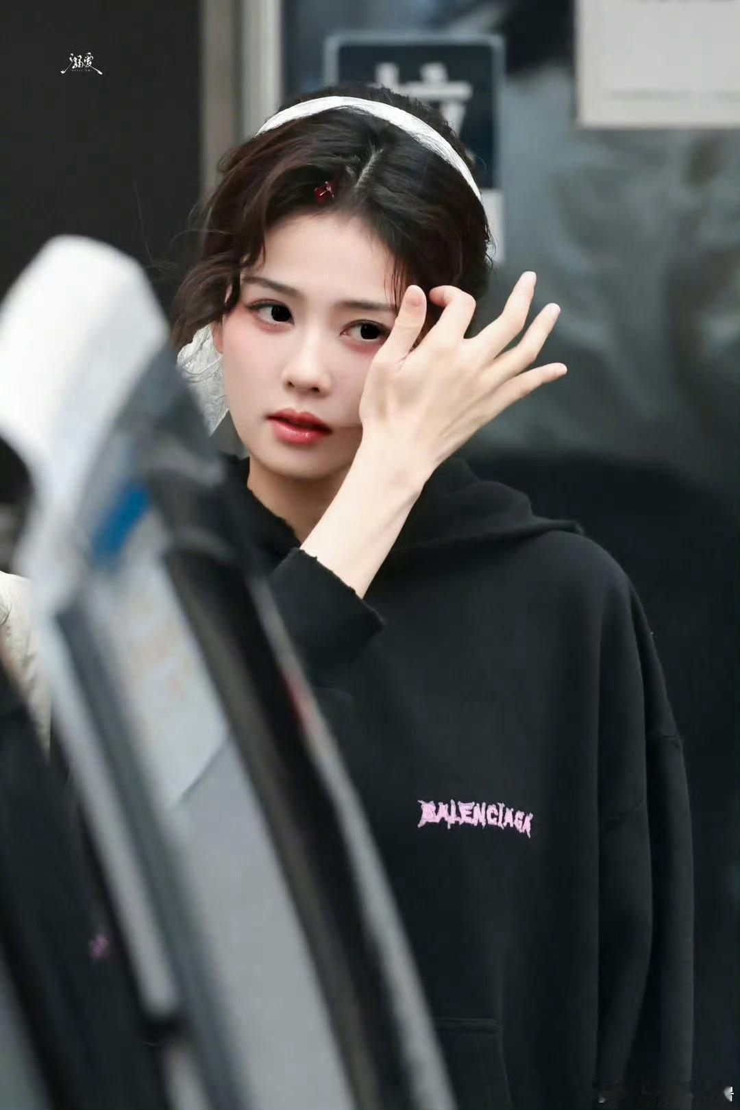 白鹿hi6莫离剧宣路透白鹿520女友视角营业 白鹿好会穿吧，田园女友风也驾驭的得