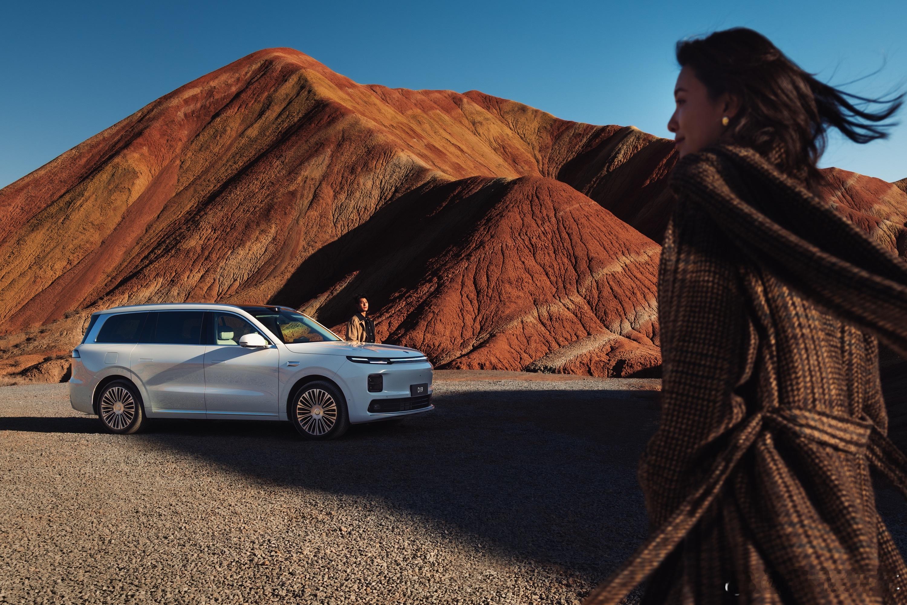 零跑D19 关于氛围感、向往感。