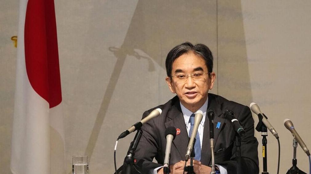 日本在卧薪尝胆，这可不是一般人说的，是一个日本重要的政客说的。

日本有一个在对