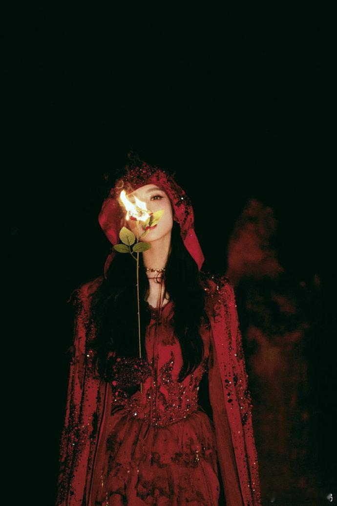 娜扎 这是真煽风点火 娜扎独特的美与《煽风点火》的契合度太高了，她的舞台表现力值