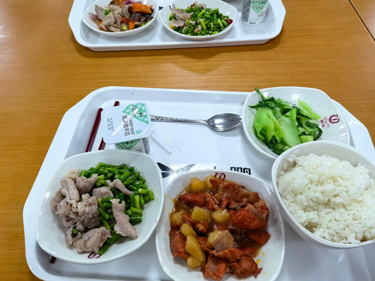 小鹏黄埔工厂的食堂真不戳