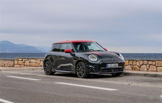 #enzo碎钞机##大v聊车# 【纯电MINI Cooper终于有性能套件了，但
