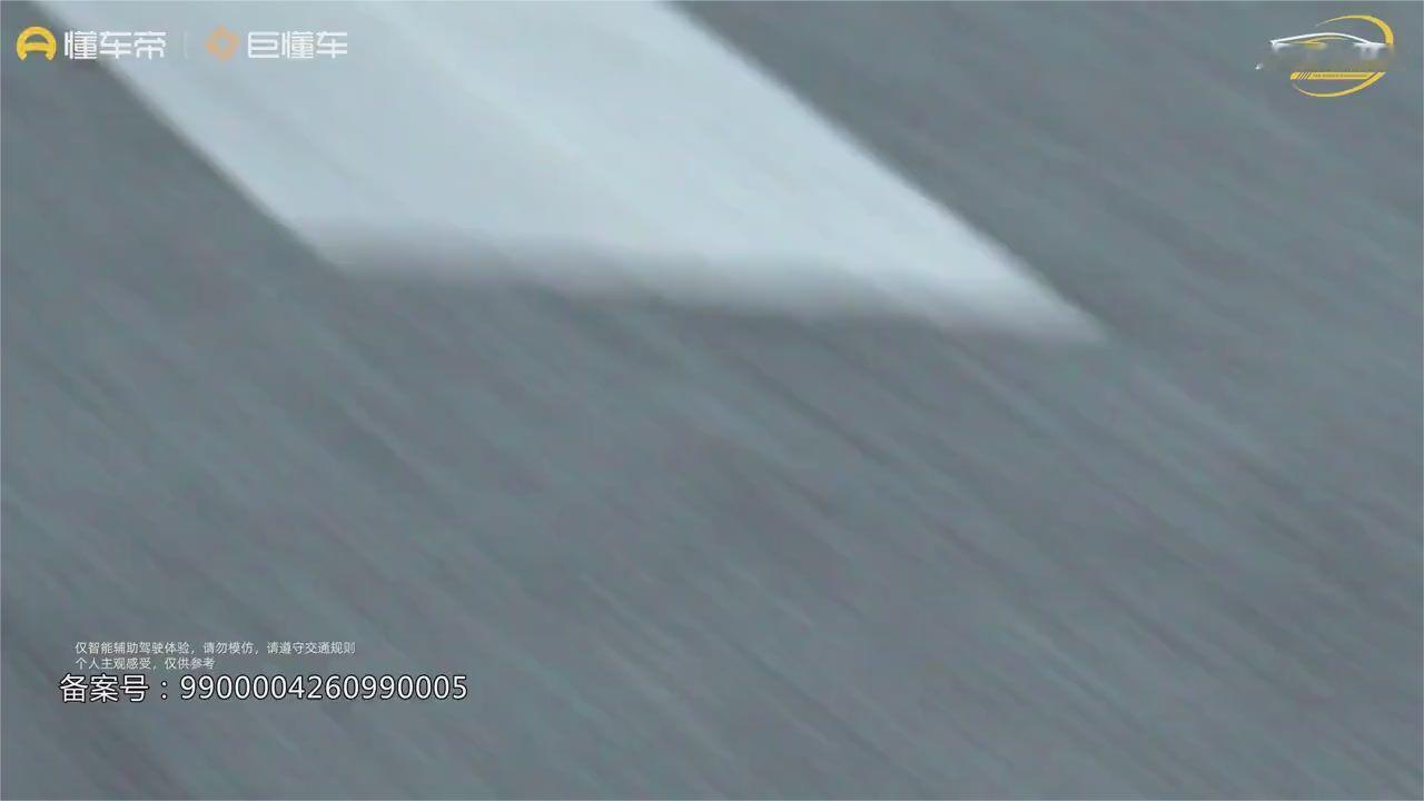炮弹坑、陡坡、涉水全通过神行者8越野实测