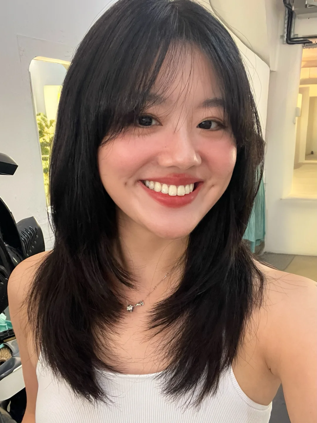 总结了肉肉脸女孩的漂亮发型