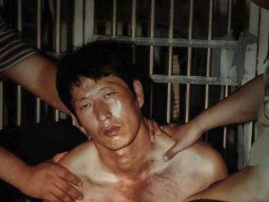 2005年，白宝山情人谢宗芬被提前释放，当狱警把她送到大门口后，她没有选择回家，