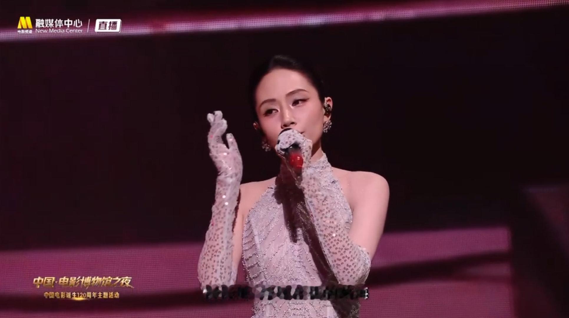 刘惜君演唱一生所爱刘惜君八分钟演唱致敬经典电影 用歌声点亮电影记忆！刘惜君在电影