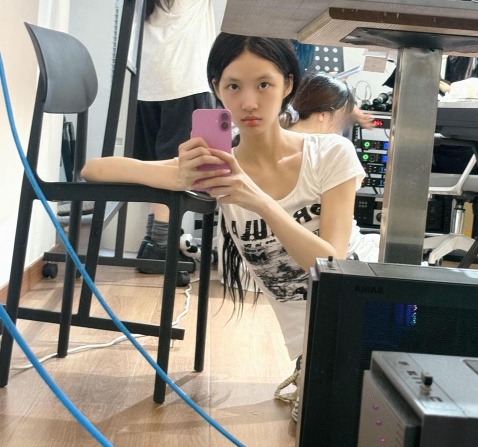 没有美颜滤镜堆砌，许雅兰素颜出镜，原生颜值到底什么水平 
