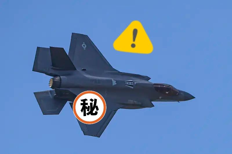 当地时间2月16日，美军驻扎在英国皇家空军莱肯希思基地的18架F-35A“闪电I