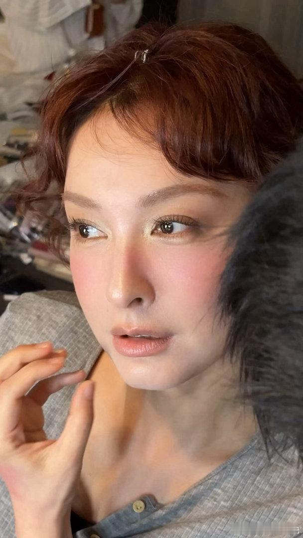 吴昕主打一个松弛吴昕中女魅力告别焦虑自在生长，吴昕主打松弛感，中女独有的沉稳优雅