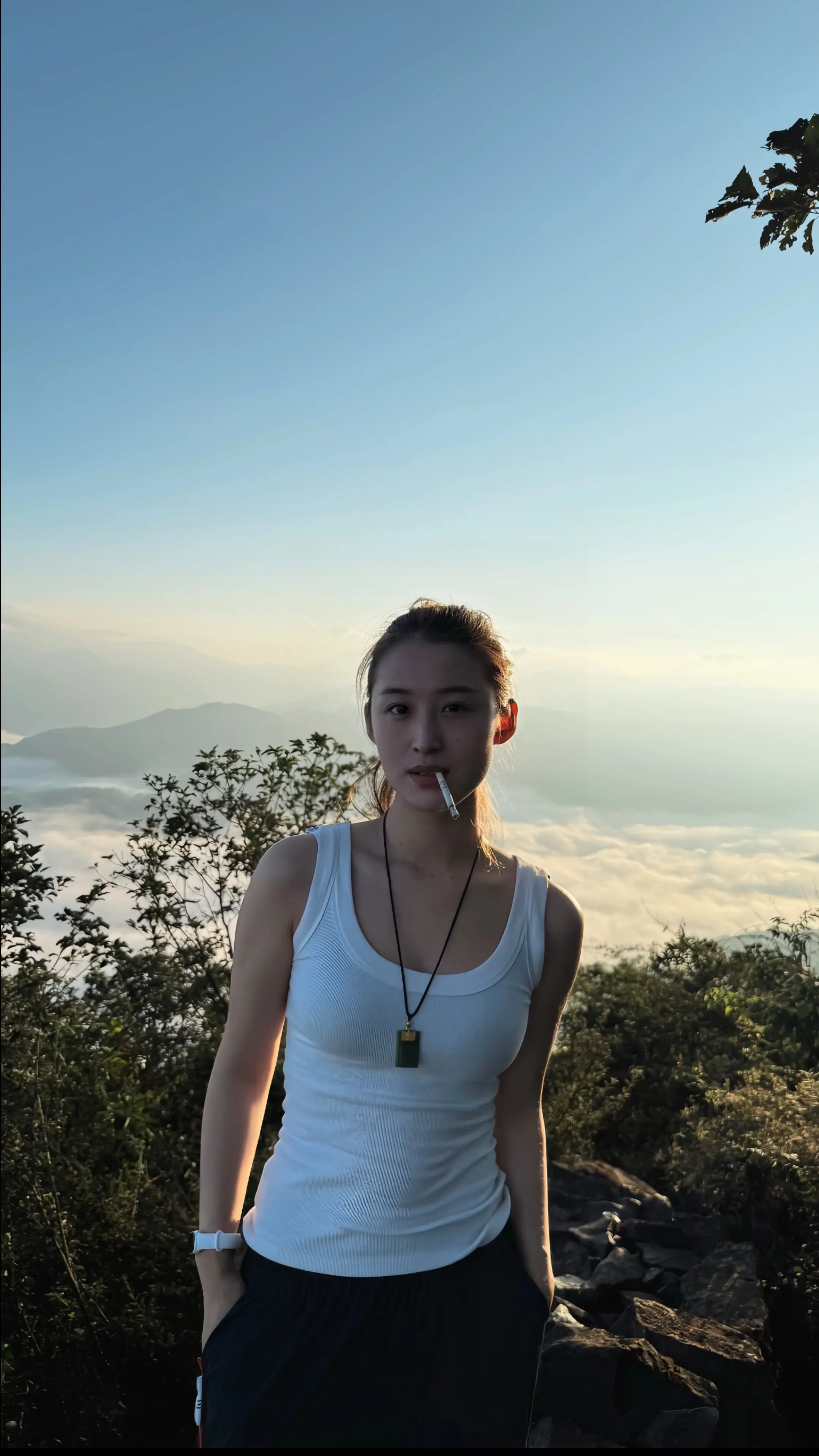 这几年也不过是淅淅沥沥的一场小雨