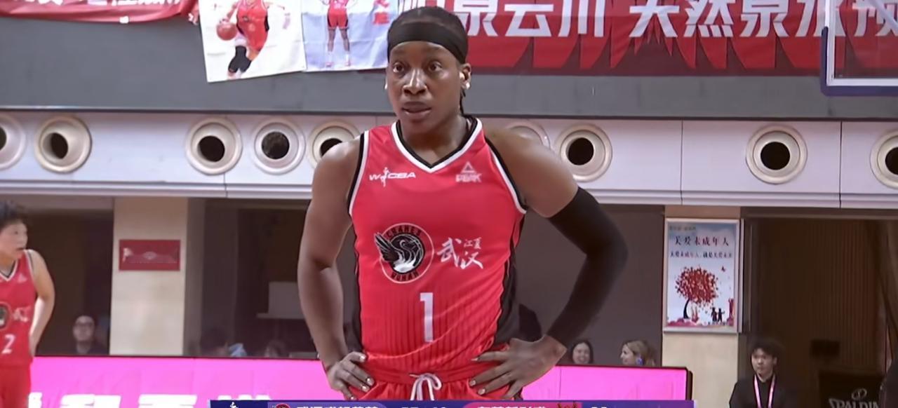 1月18日晚的WCBA常规赛第17轮，有一场超精彩的对决！武汉盛帆队主场77比6