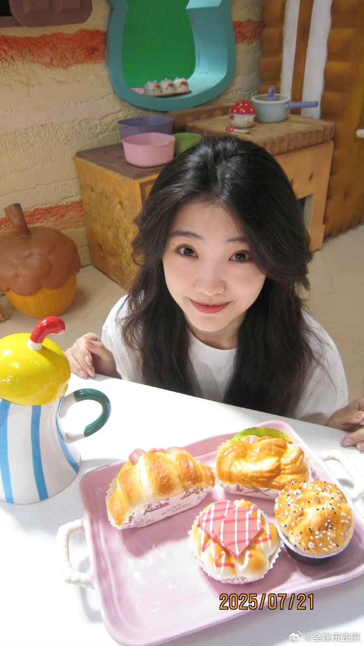 喜剧焕新季来袭，52位新秀同台飙戏！笑点密集轰炸，治愈所有不开心～