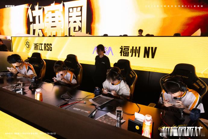 首周有东西的！这周继续冲。教练击拳给 Buff，崽子们专注拉满，决赛圈见！202