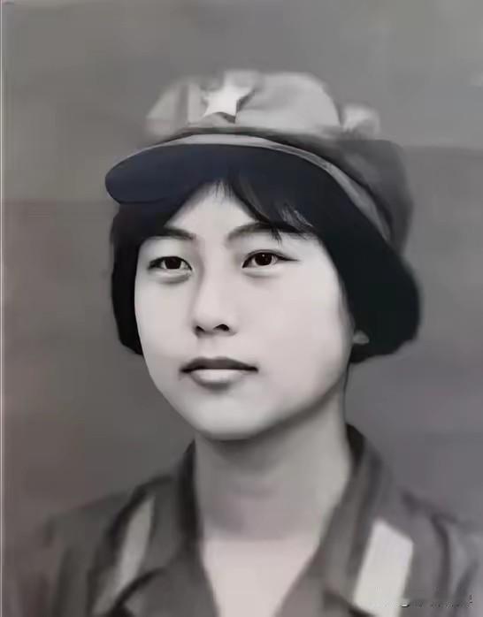 生死15秒！1982年特大空难，女飞行员刘晓莲以命搏天，挽救整架战机！
 
19