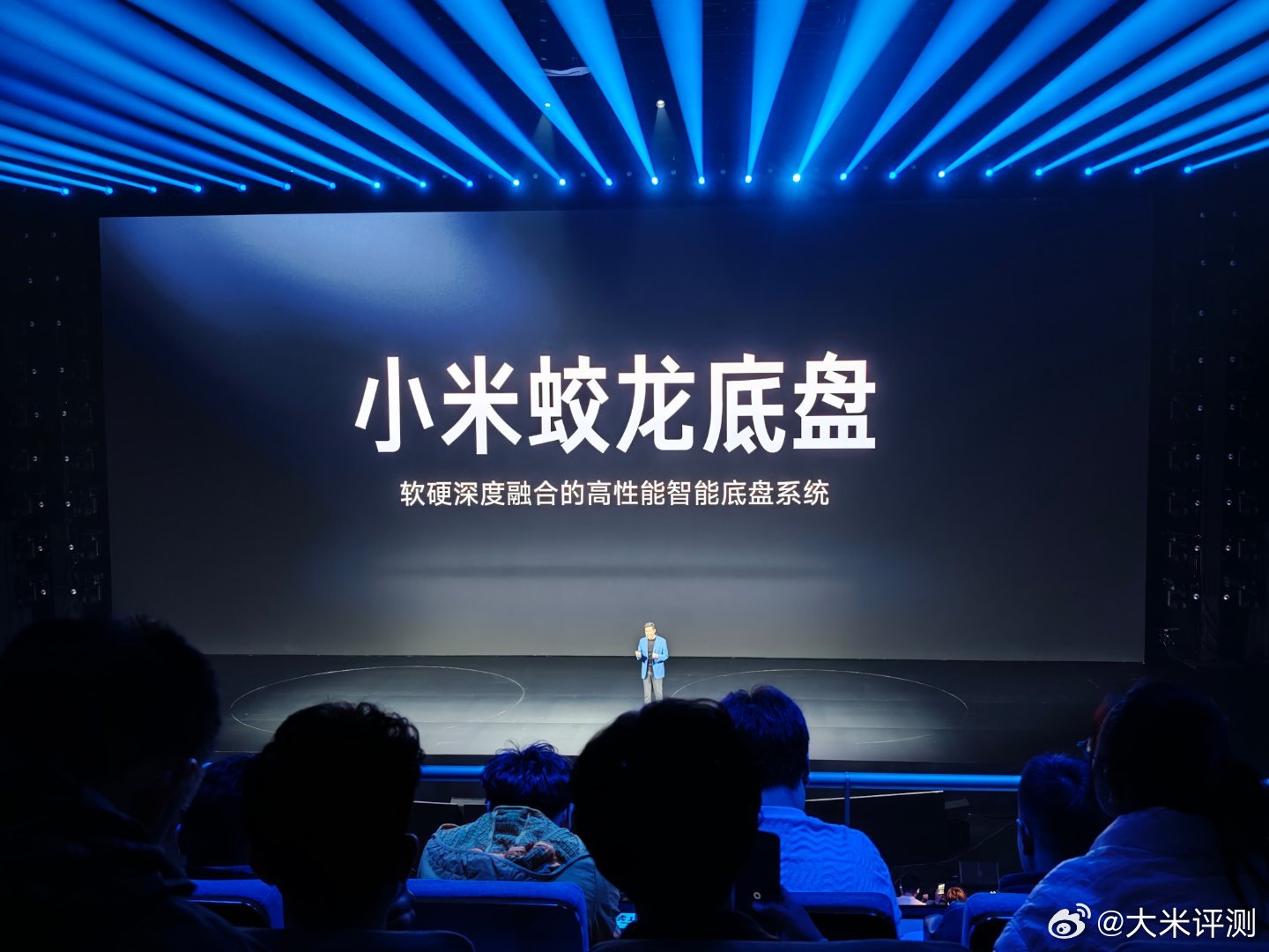 Pro和Max标配CDC和双腔空簧 