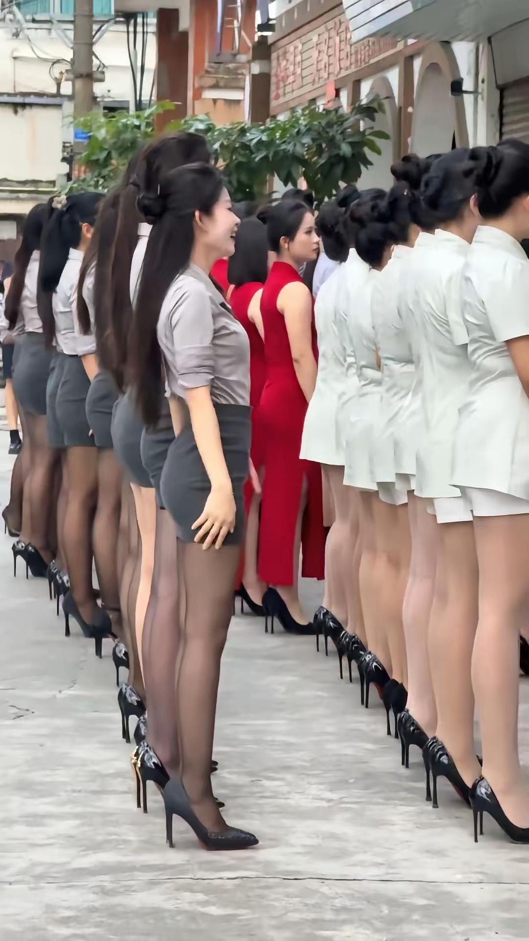 我想知道一下，这么多技师，一个月开工资需要多少钱，感觉没有20万应该下不来吧，一