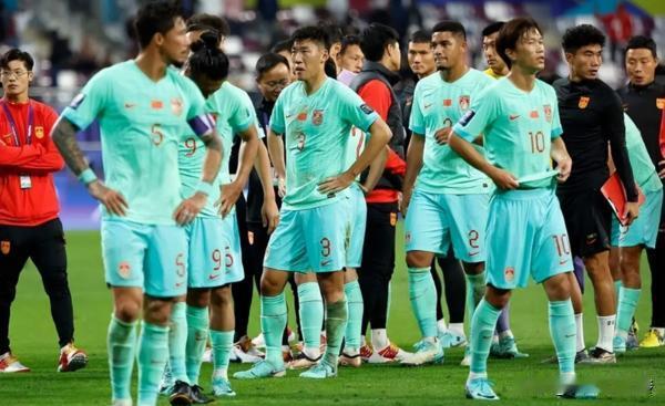 韩媒：中国球迷批中国足球在亚洲属于第四流水平，称足协是阻碍足球发展的最大毒瘤

