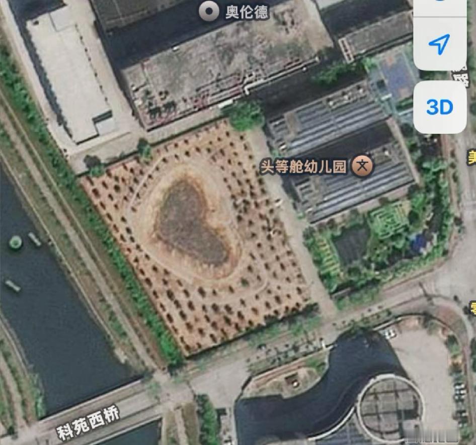 江门这里是什么？
发现家附近地图上有个这么大的爱心，是干什么的呀！