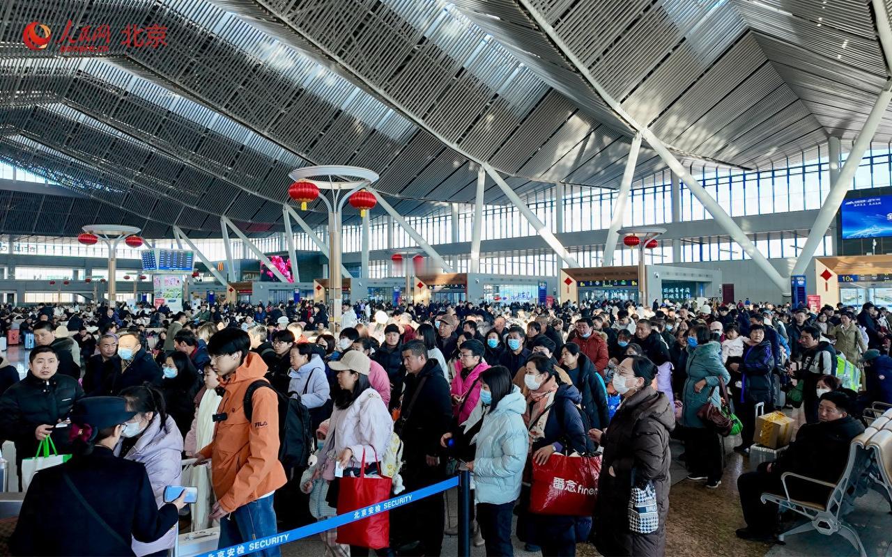 下周是春节返程最高峰了，各大火车站是人山人海，截至2月8日，铁路12306已累计