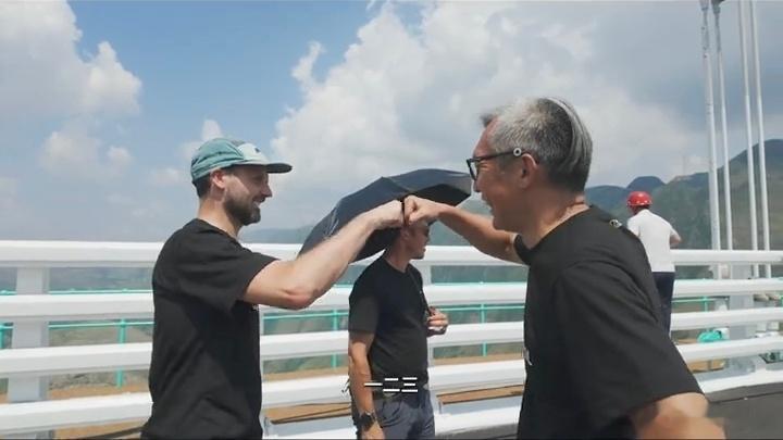 国家地理摄影师在贵州挑战空中摄影这样的纪录片，果然也是非常不错，让我们见证到了贵