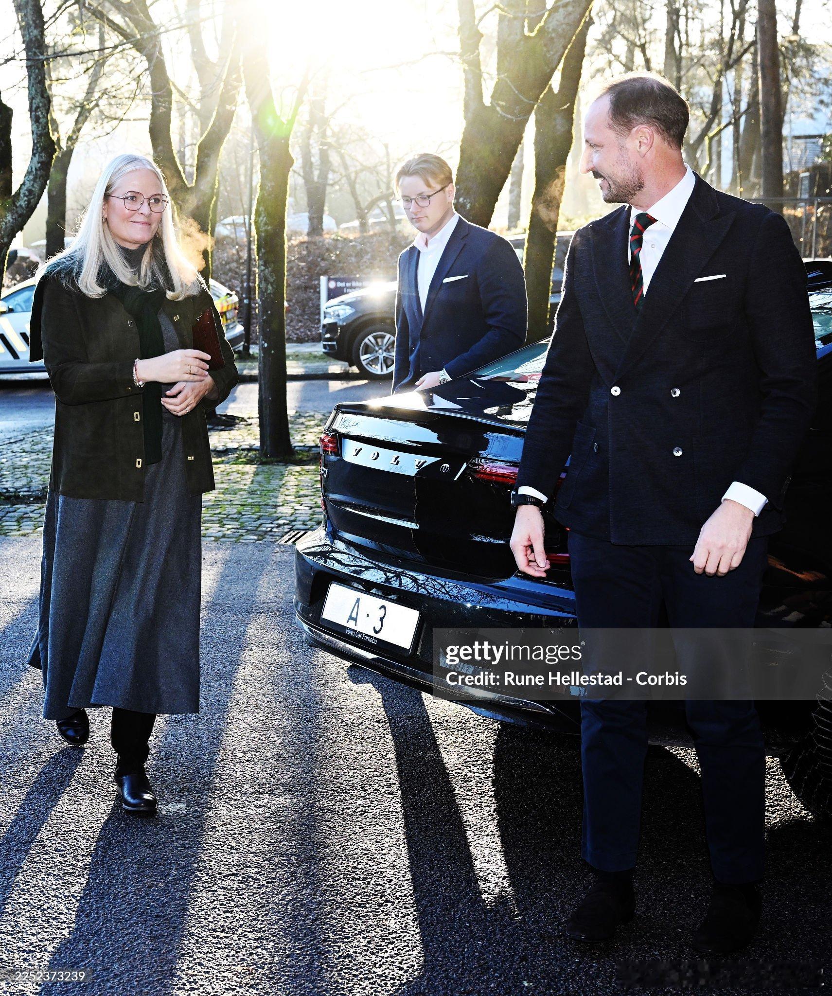 新闻 2025.12.17 挪威王储一家在圣诞节前探访奥斯陆的Langerudh