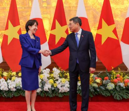 ·日越达成新合作？号称“亲日”的越南新任总理，亲自陪高市早苗演了一场戏

日本首