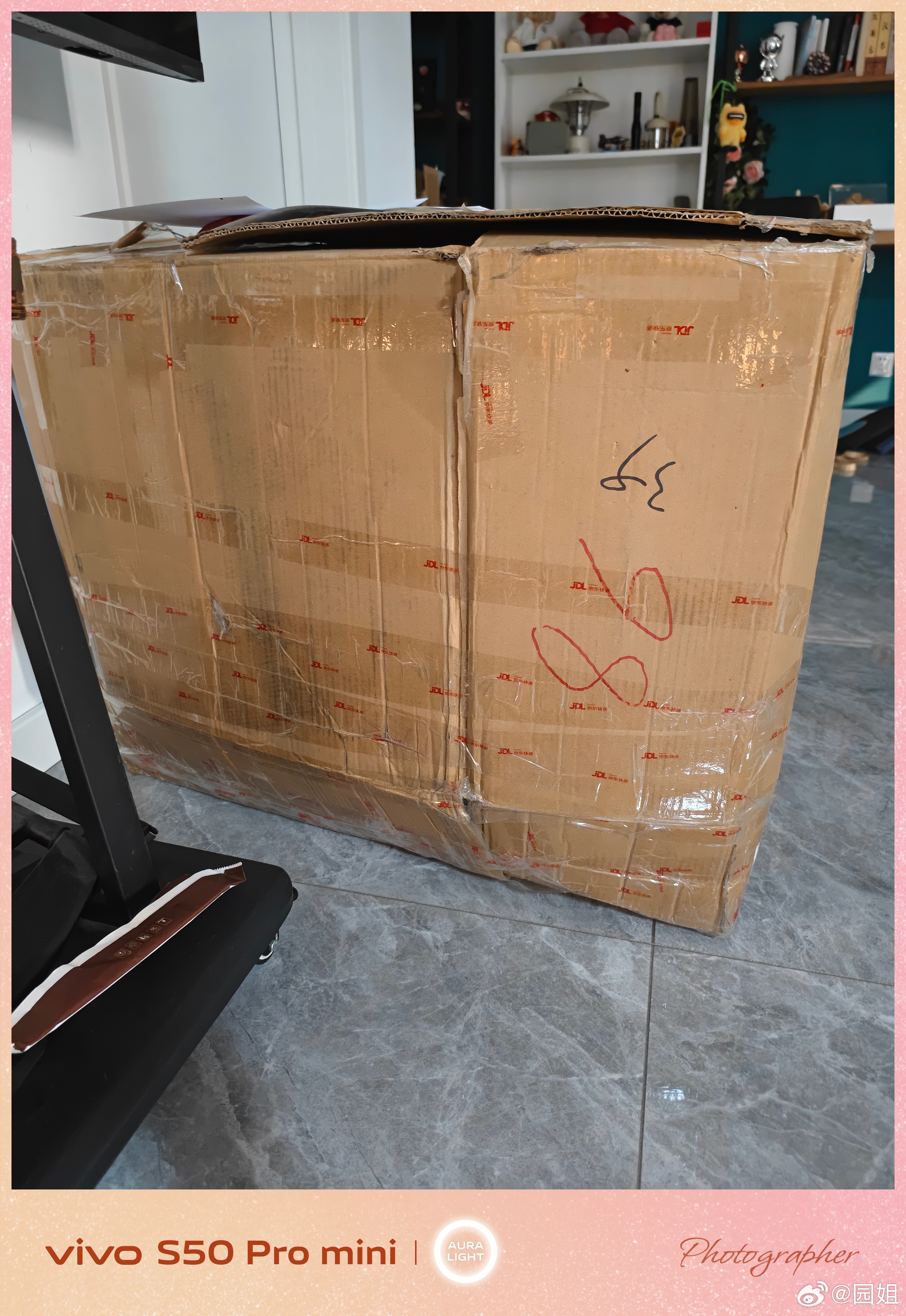 昨天我再办公室分粉条。我就跟朋友说你多拿点吧！我一个缺心眼的朋友送我四十斤粉条子