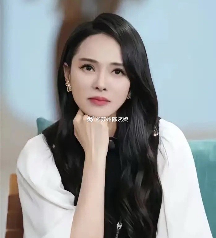 鲁豫问伊能静：“如果可以重头来，你要秦昊还是庾澄庆？”伊能静反问：“如果可以选择
