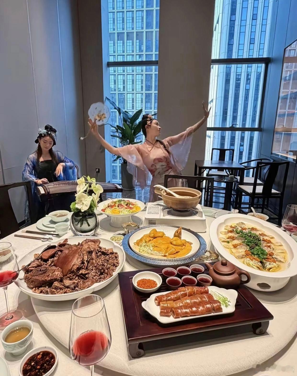 不懂就问，人均250元能吃到这样的大餐吗？ 