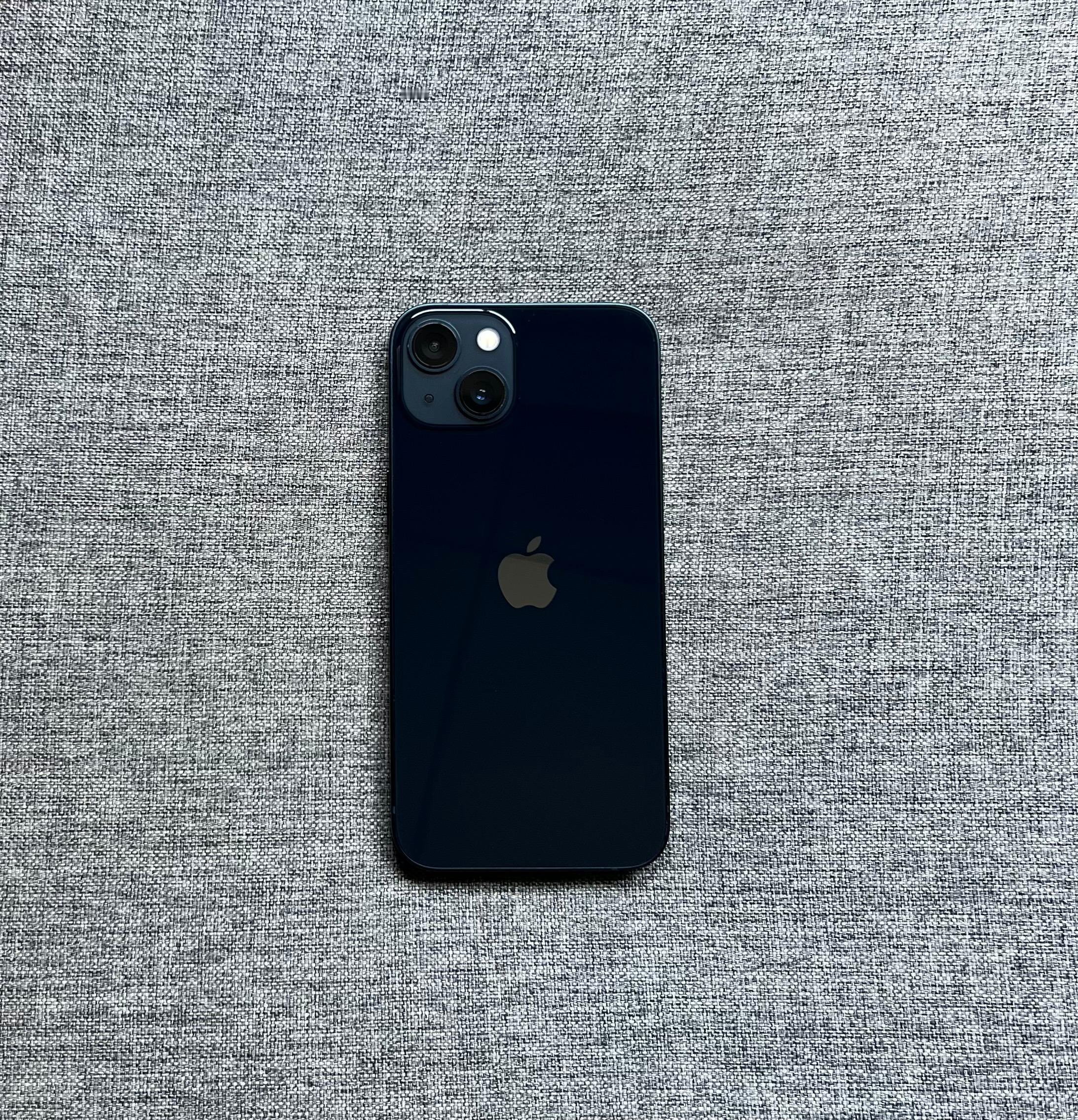 国行iPhone13 256G 午夜色，屏幕细小划痕，外壳小划痕掉漆，包换全新电