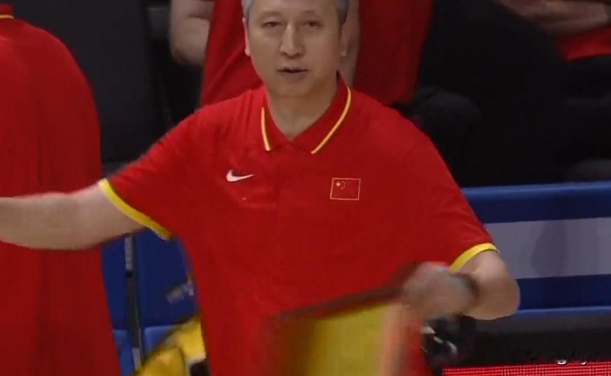 赵继伟17分李弘权16分杨瀚森10分！惨败日本后，中国男篮用一场大胜完成自我救赎