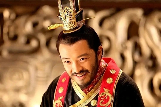 考试前终于理解古代昏君了考试前才突然顿悟，原来古代昏君也不是天生荒唐，不过是快乐