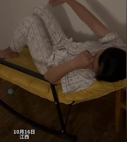 不知好歹？江西，丈夫每个月赚10000给妻子9500元自己留500元买烟，从不和