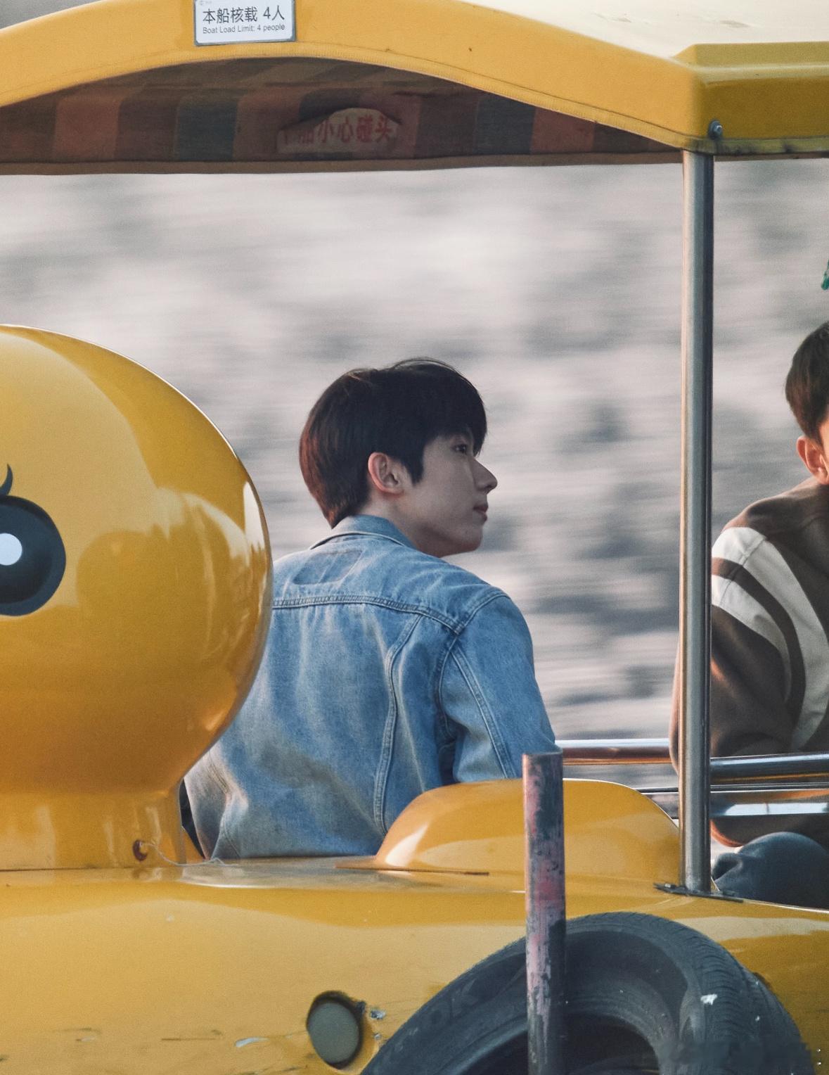 我们生活在南京阵容官宣马嘉祺 谁懂啊，中戏科班出身的马嘉祺演无线电少年白杨，既有