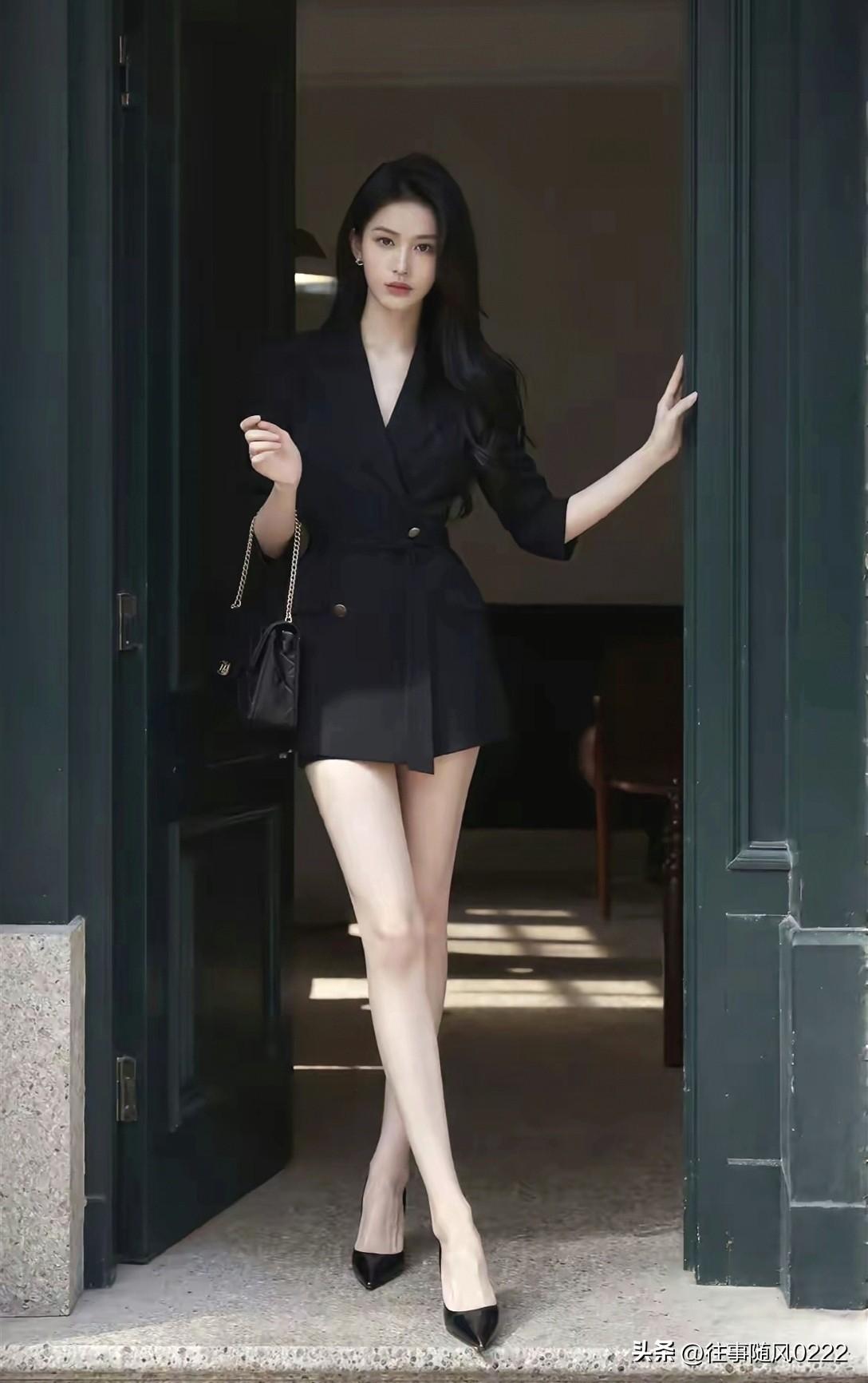 优雅黑裙   都市女郎的时尚风范