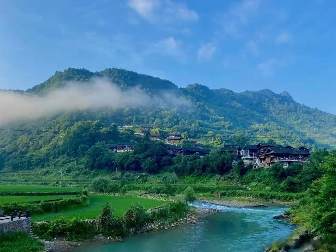 为什么A股上涨的资金赶不上流出的资金，也很难有持续性！1，IPO融资需求大。2，