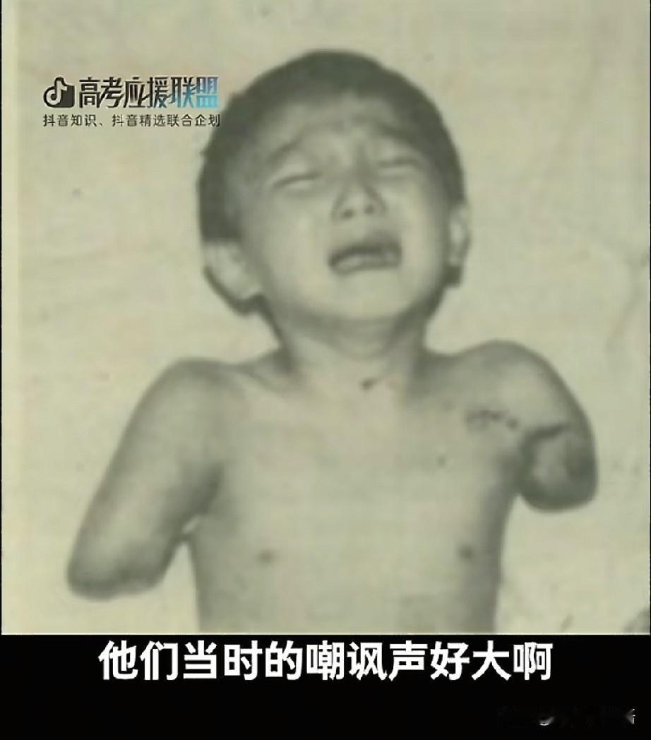 最近被杨孟衡Jesse狠狠圈粉了！
他在高考应援视频里没卖惨，直接笑着用脚夹起笔