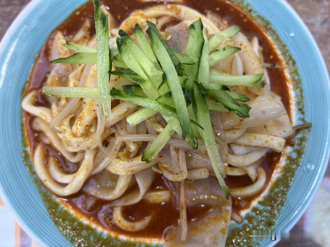 发现了一个盲点，不管吃饭不吃饭，中午的时候都会很困。吃饭了因为血糖上升发困，这还