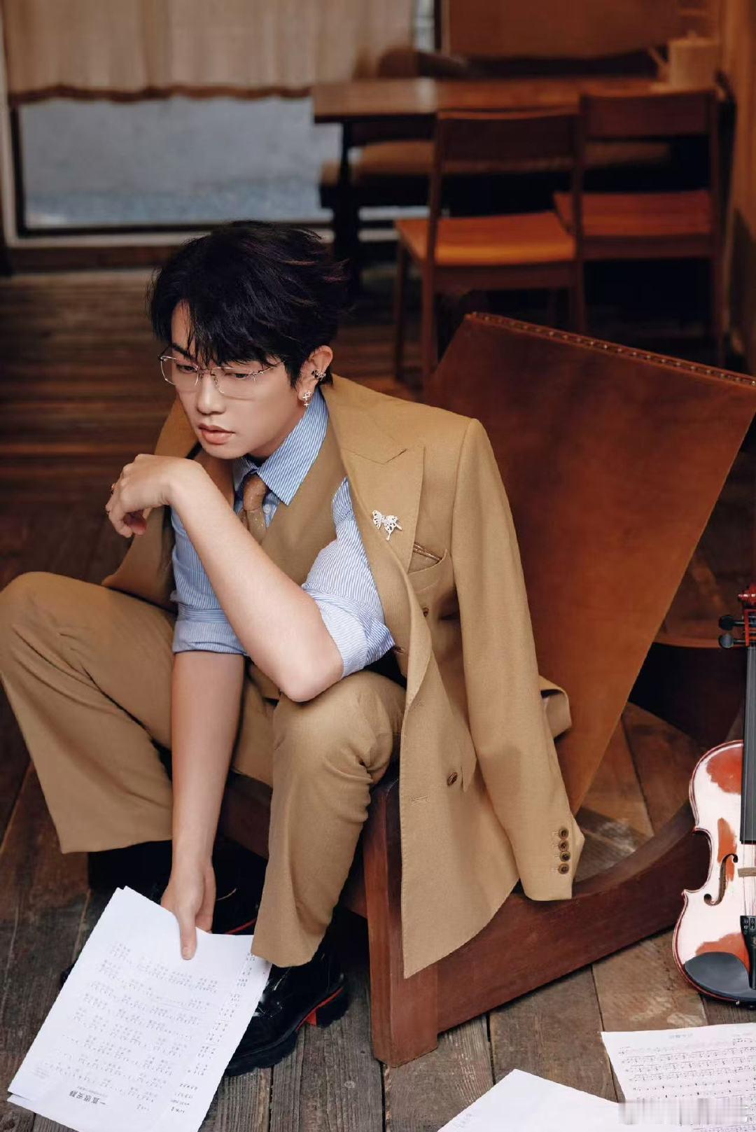 颜人中在音综解锁金燕西，歌声里的缱绻与怅然，直接戳中情怀 