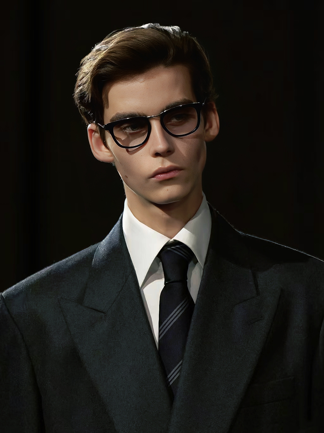 Saint Laurent F/W 2024 | 生人勿近的姿态 