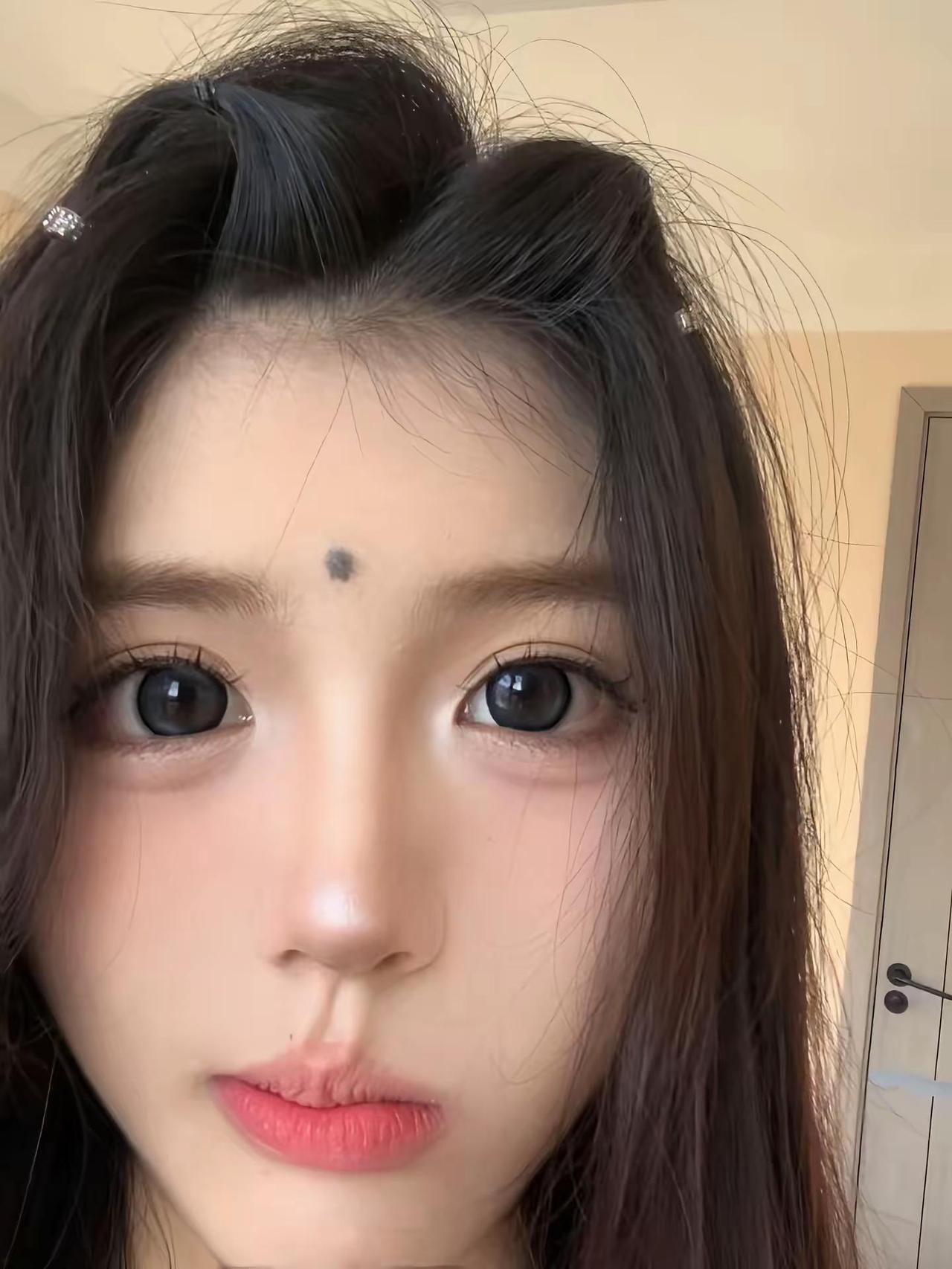 回复 @大喝一口酸奶-的评论 宝宝们我用的素木柯诗唇泥v07