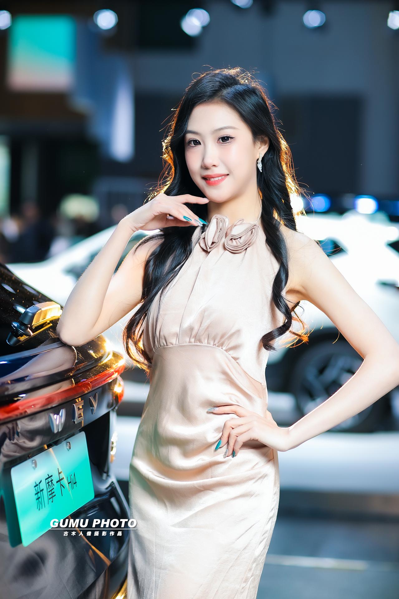 2025成都双十二车展长城展台模特小姐姐
