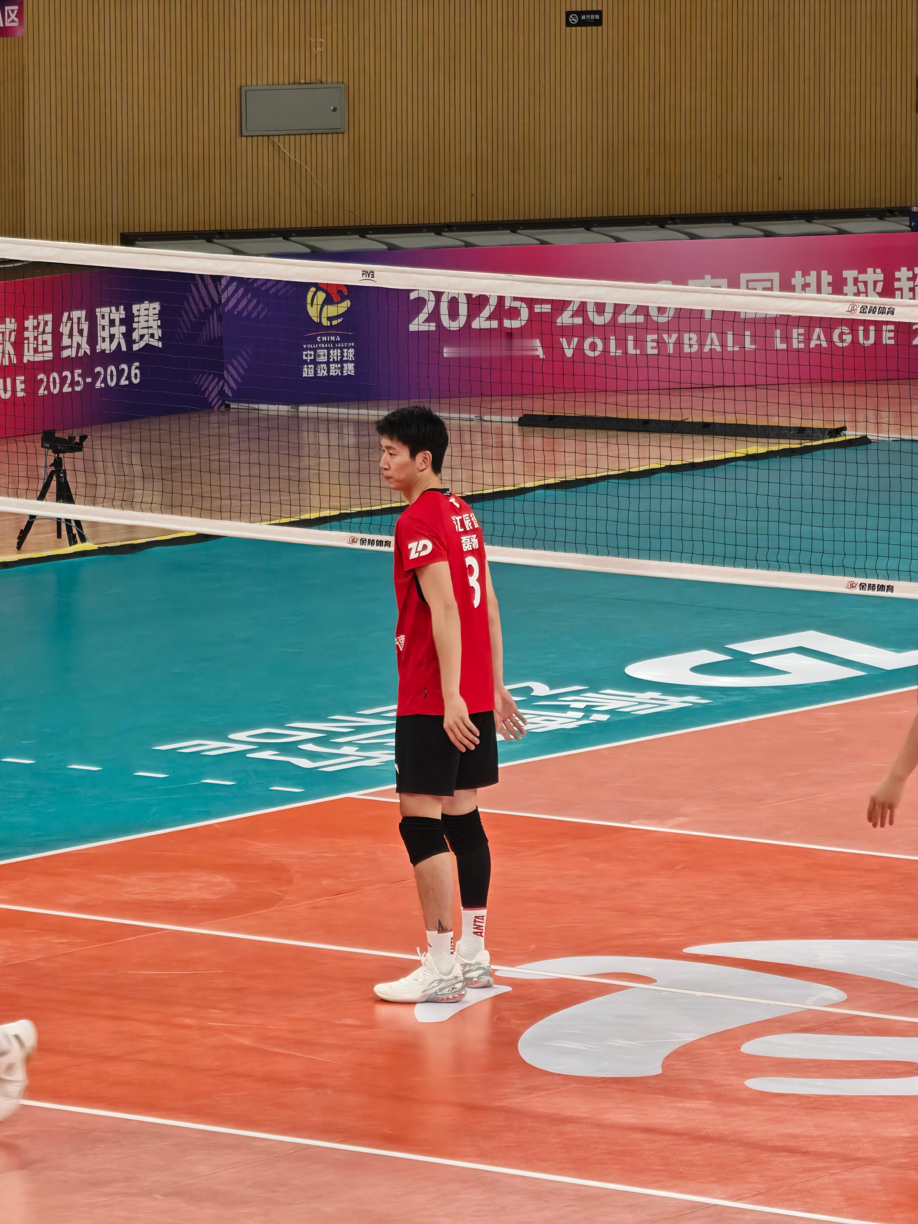 虽然比赛没拿下，但是让我们祝这位男士生日快乐，别问我为啥时隔这么多么才再给他发一