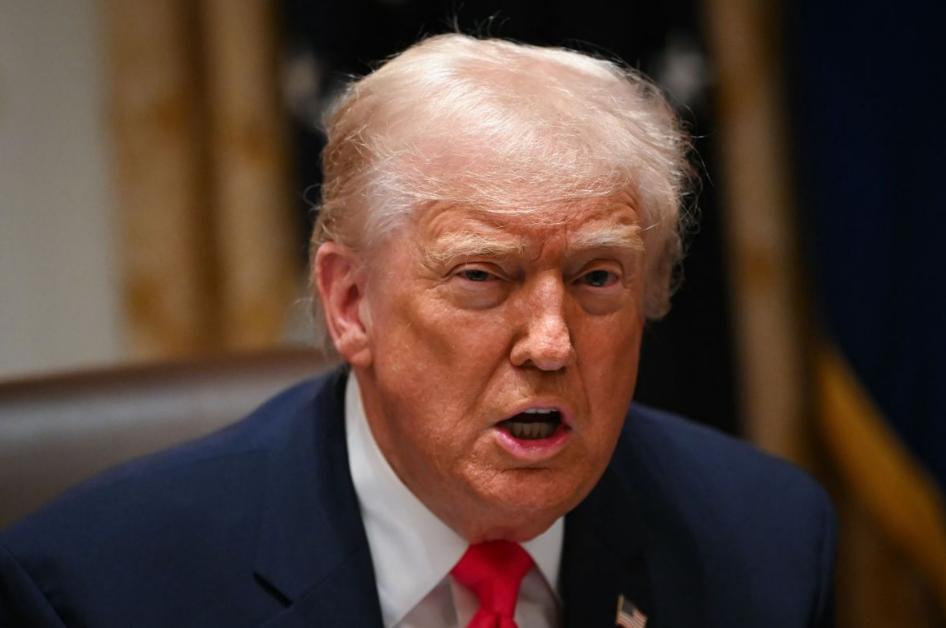 特朗普掀惊天反转！宣布拜登自动签名文件全作废
 
12月2日，美国总统特朗普在“