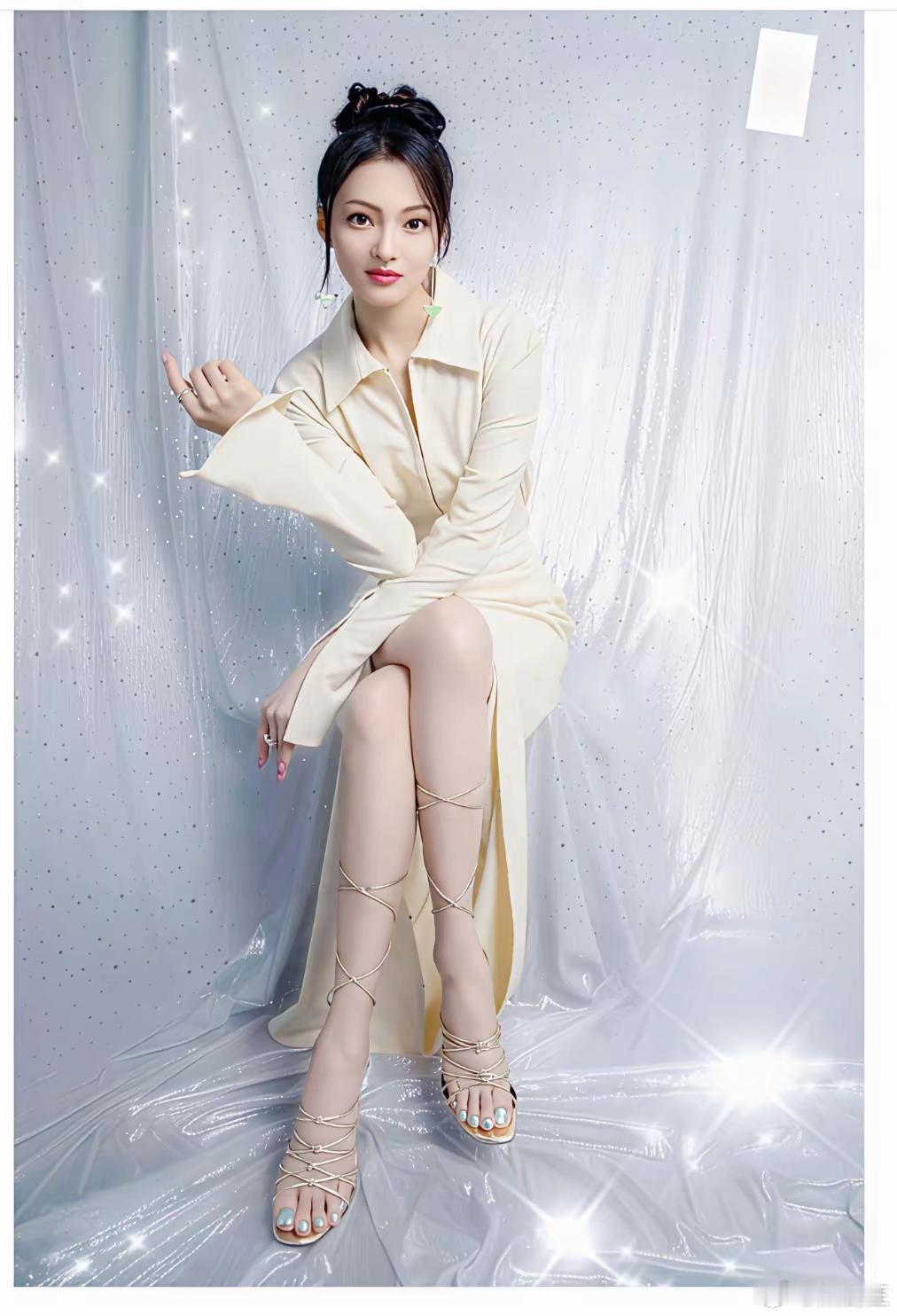 张韶涵，这么清秀的脸，脚丫子也漂亮 ​​​